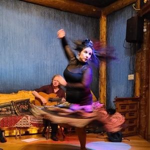 Meet your Posher, Kara